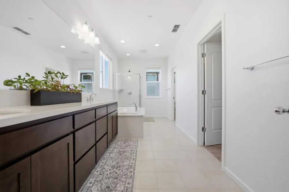 1702 Plumas Drive Lathrop, CA 95330