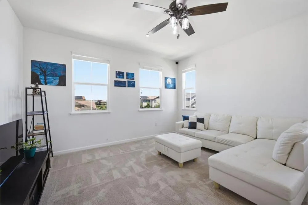 1702 Plumas Drive Lathrop, CA 95330