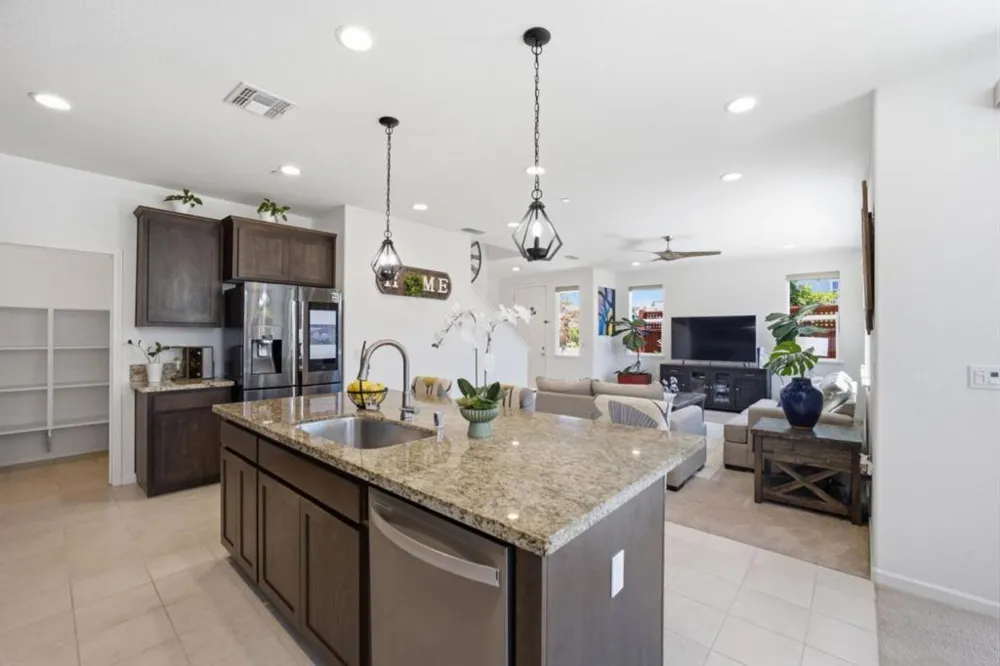 1702 Plumas Drive Lathrop, CA 95330