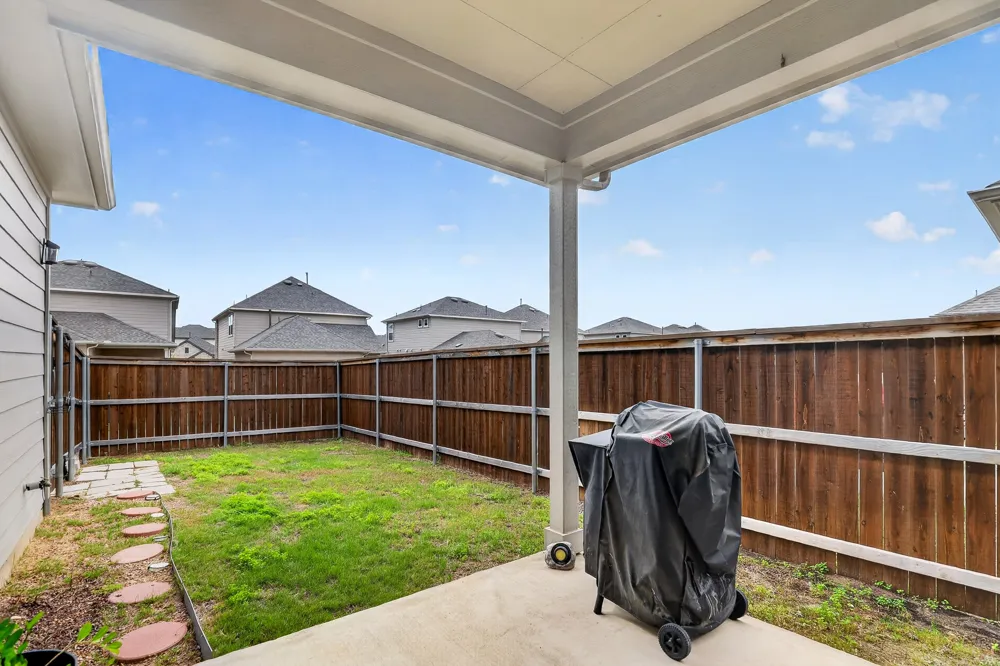 116 Gracie Way Hutto, TX 78634