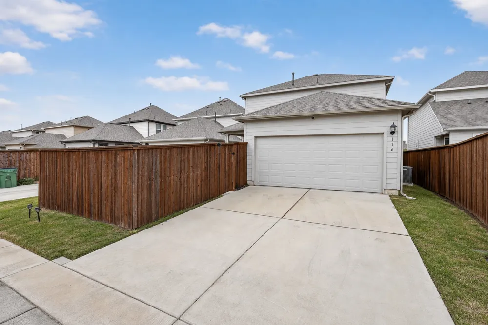 116 Gracie Way Hutto, TX 78634