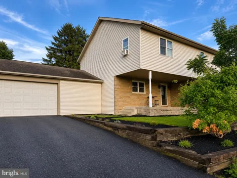 1686 MAPLEDALE ROAD