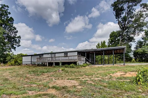 4864 US Highway 220