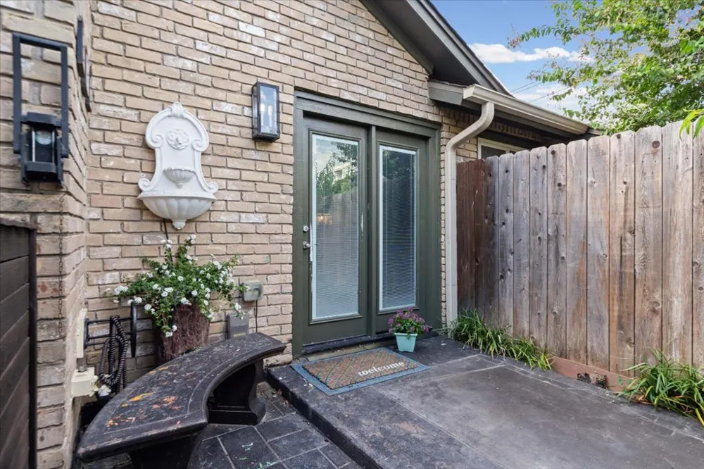 1015 E Yager Lane #161 Austin, TX 78753