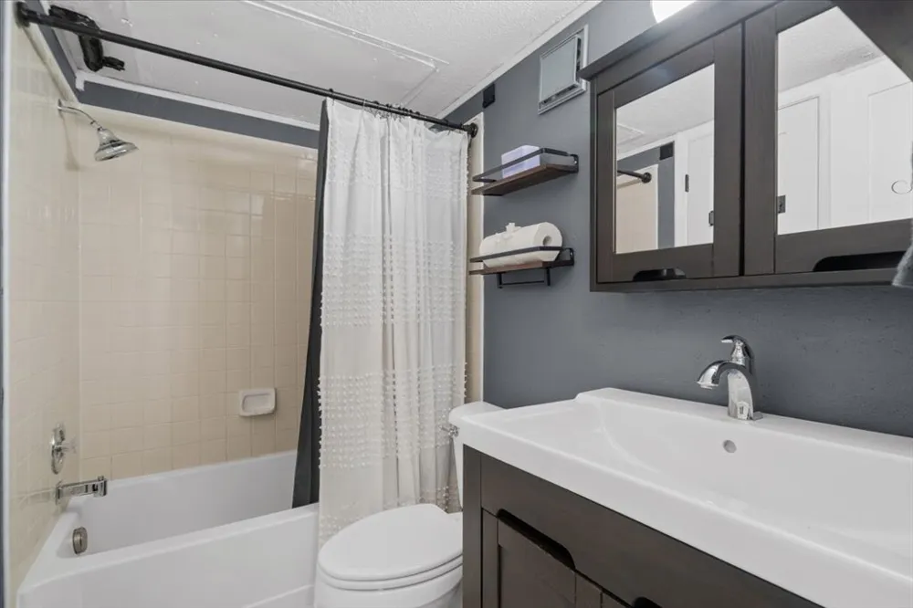 1015 E Yager Lane #161 Austin, TX 78753