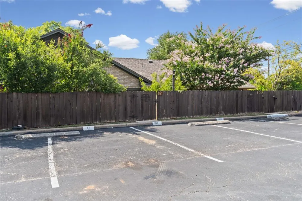 1015 E Yager Lane #161 Austin, TX 78753