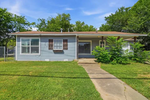 1401 Granbury Street