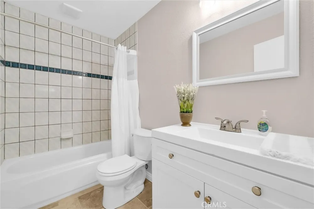 6018 Andalusia Jurupa Valley, CA 92509