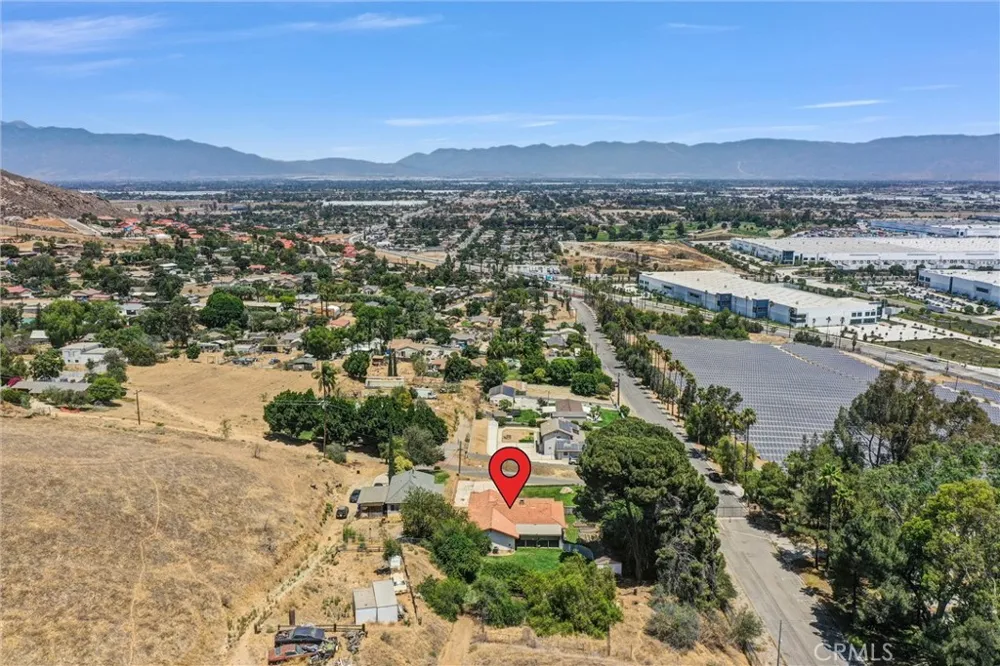 6018 Andalusia Jurupa Valley, CA 92509