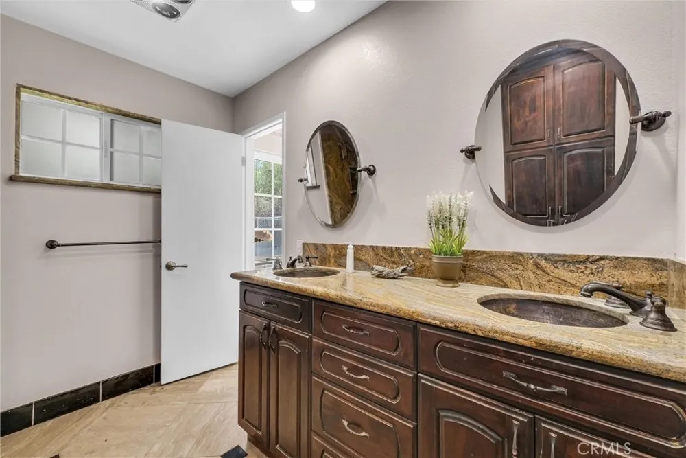6018 Andalusia Jurupa Valley, CA 92509