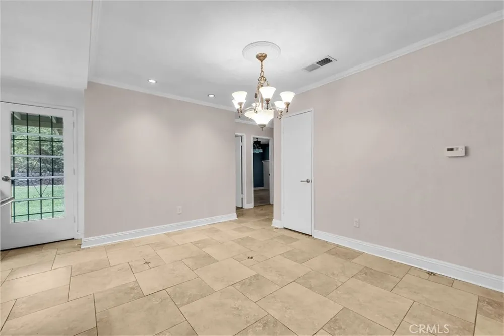 6018 Andalusia Jurupa Valley, CA 92509