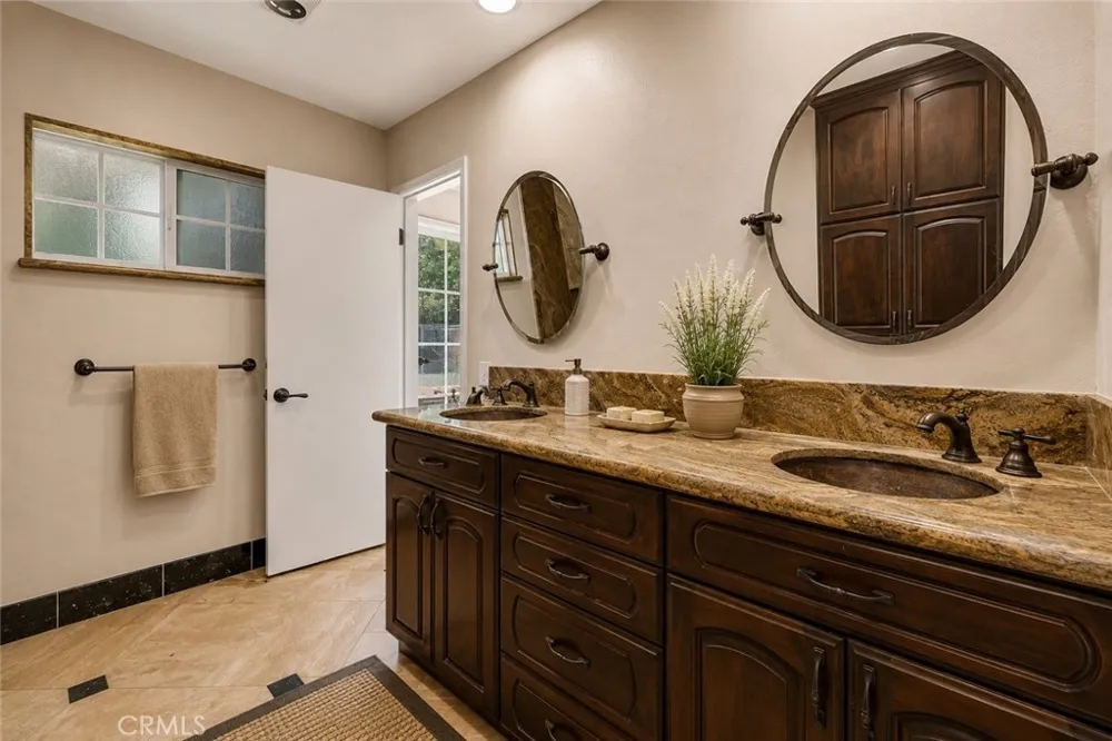 6018 Andalusia Jurupa Valley, CA 92509