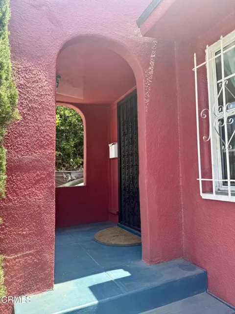 1176 W 38th Street