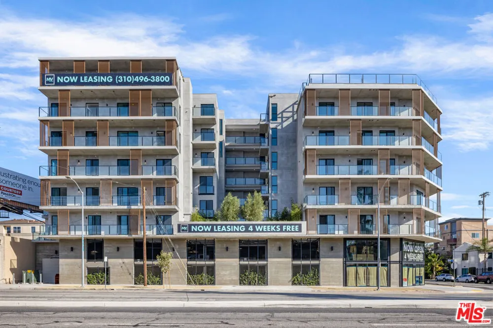 3800 Mentone Avenue #407 Culver City, CA 90232