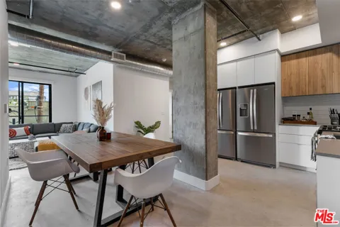 3800 Mentone Avenue #407