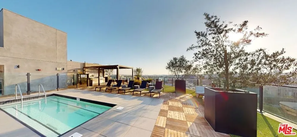 3800 Mentone Avenue #407 Culver City, CA 90232