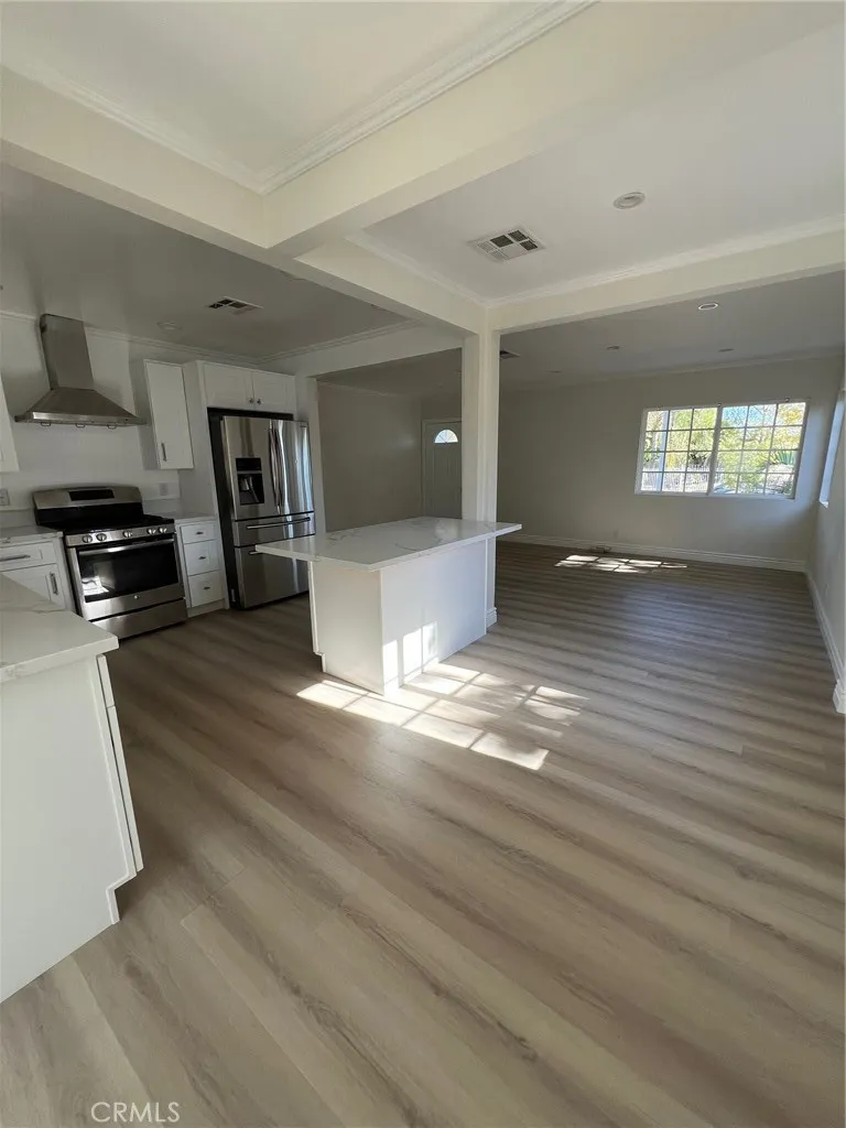 6653 Quakertown Winnetka, CA 91306