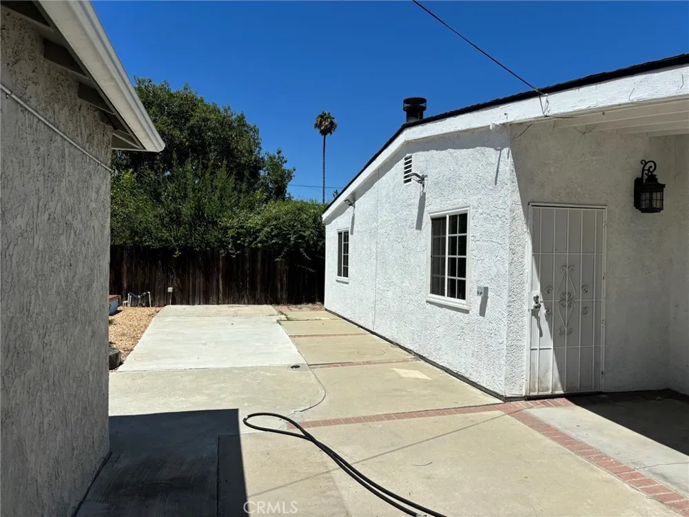 6653 Quakertown Winnetka, CA 91306