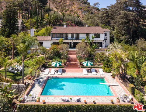 2003 La Brea Terrace