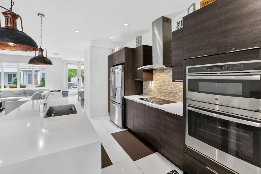 6461 NW 103rd Passage Doral, FL 33178