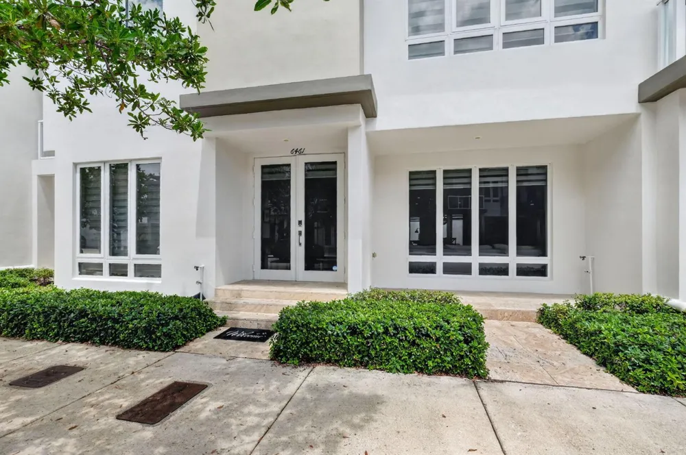 6461 NW 103rd Passage Doral, FL 33178