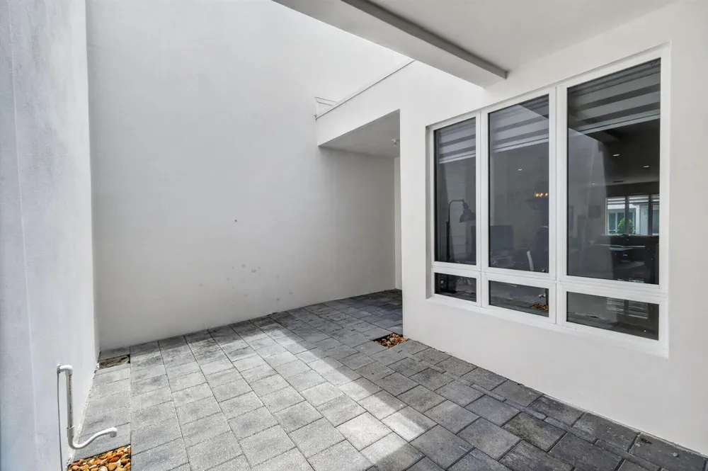 6461 NW 103rd Passage Doral, FL 33178