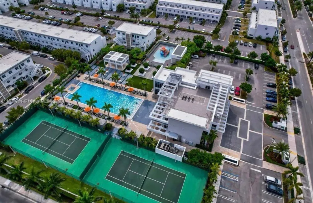 6461 NW 103rd Passage Doral, FL 33178