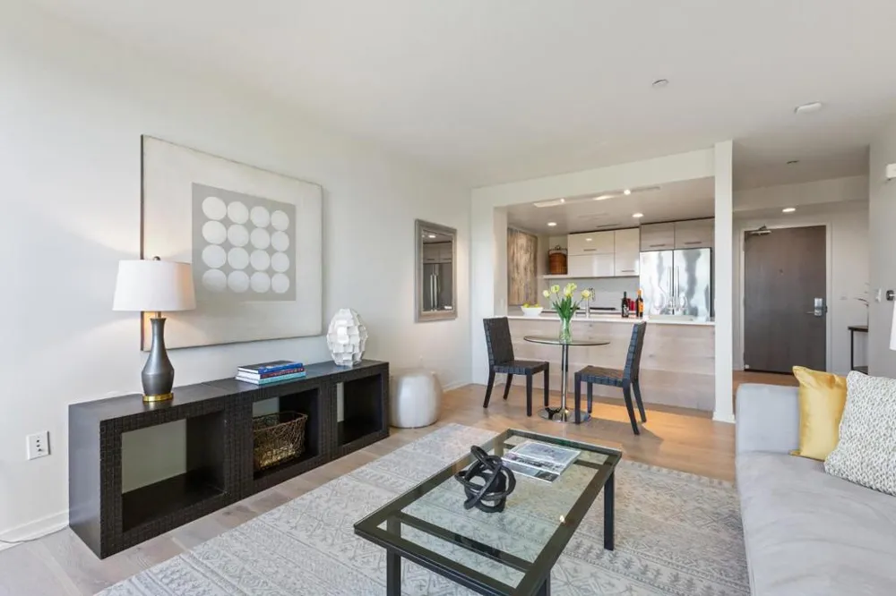 451 Donahue Street #407 San Francisco, CA 94124