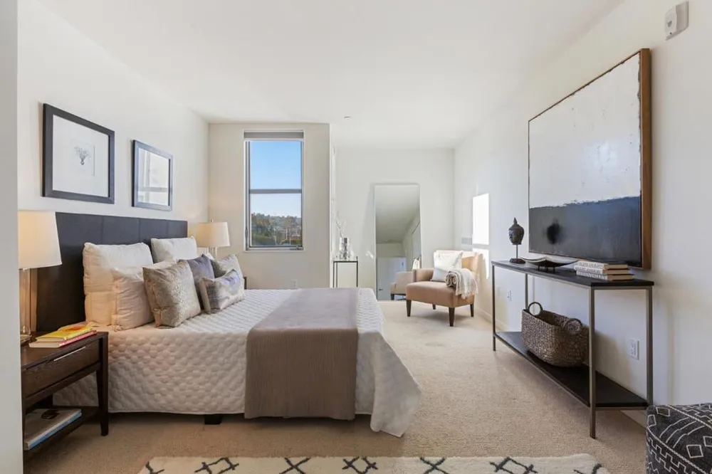 451 Donahue Street #407 San Francisco, CA 94124