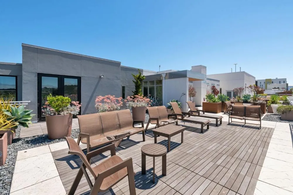 451 Donahue Street #407 San Francisco, CA 94124