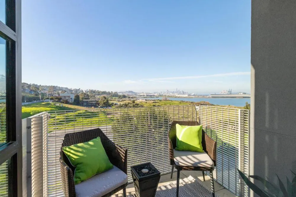 451 Donahue Street #407 San Francisco, CA 94124