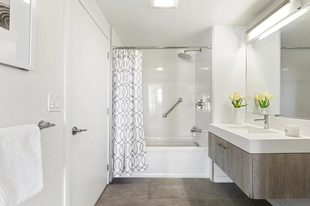 451 Donahue Street #407 San Francisco, CA 94124