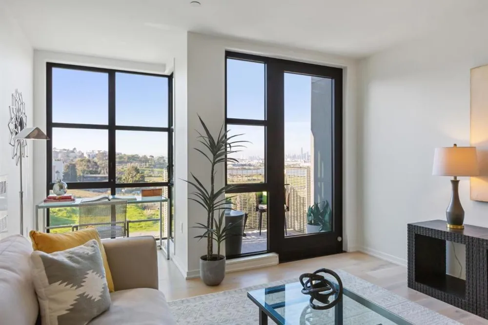 451 Donahue Street #407 San Francisco, CA 94124