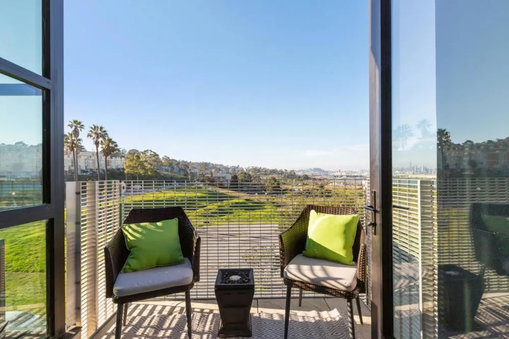 451 Donahue Street #407 San Francisco, CA 94124