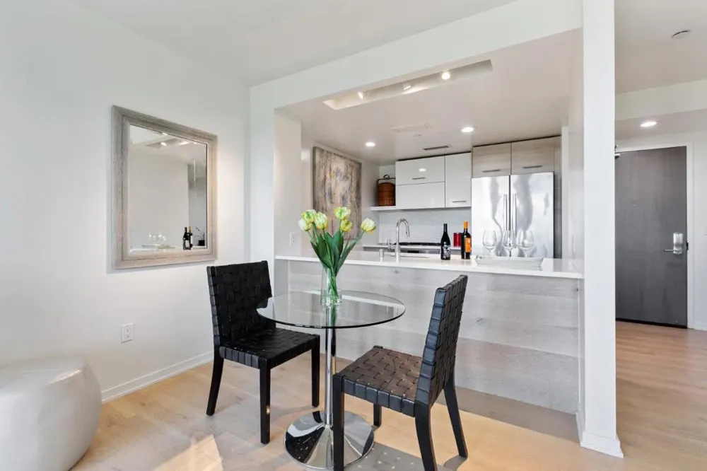 451 Donahue Street #407 San Francisco, CA 94124