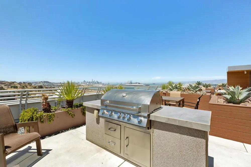451 Donahue Street #407 San Francisco, CA 94124