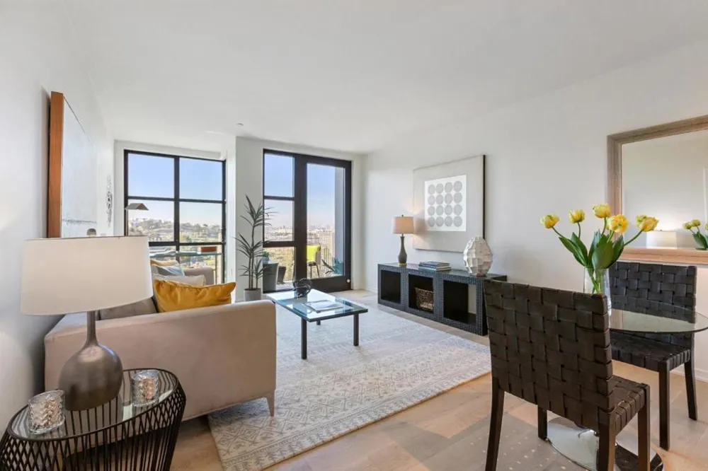 451 Donahue Street #407 San Francisco, CA 94124