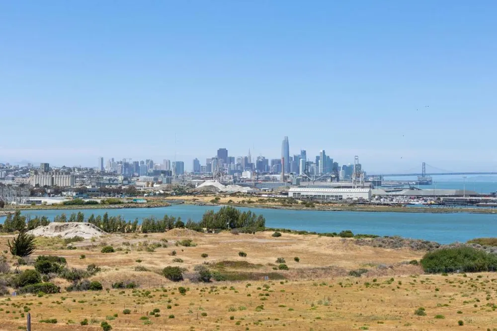 451 Donahue Street #407 San Francisco, CA 94124