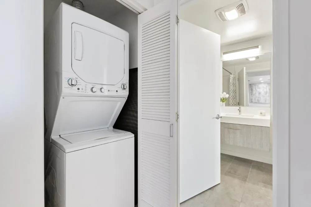 451 Donahue Street #407 San Francisco, CA 94124