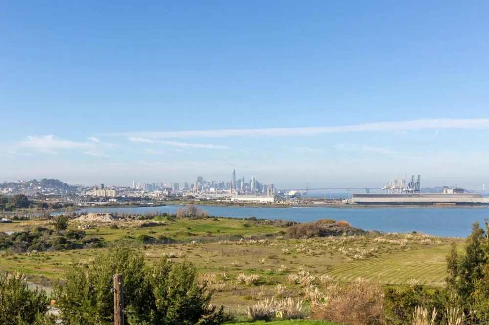 451 Donahue Street #407 San Francisco, CA 94124