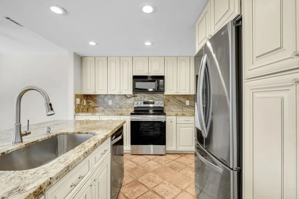 3036 Avenida Christina Carlsbad, CA 92009