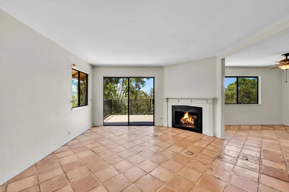 3036 Avenida Christina Carlsbad, CA 92009