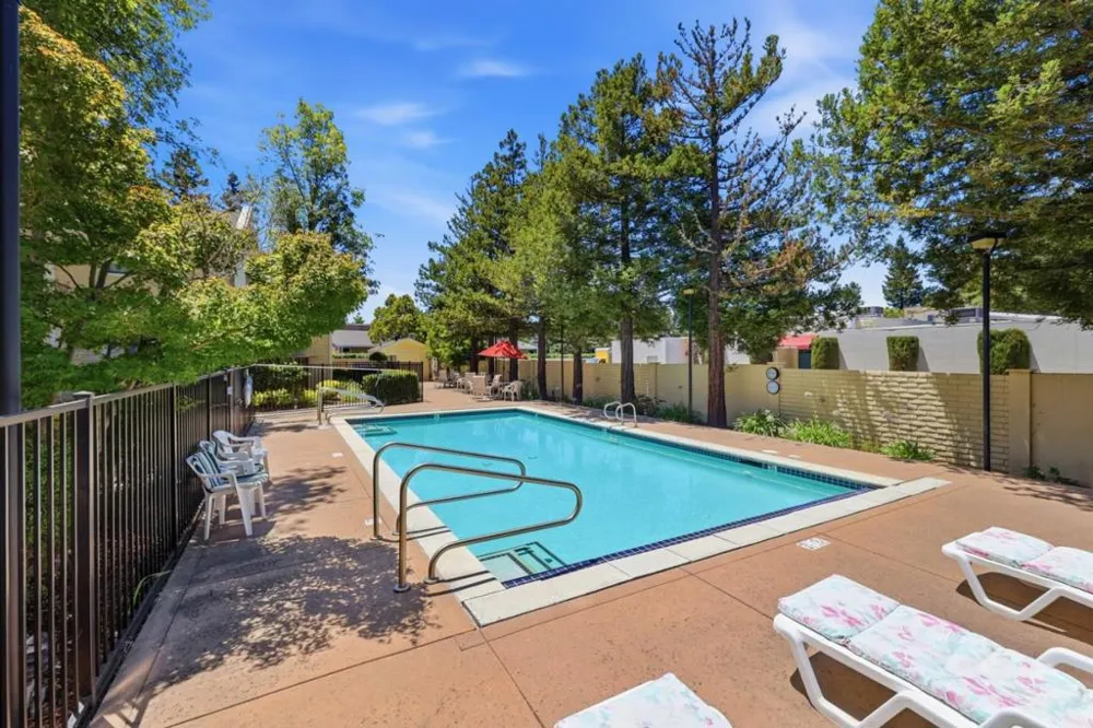 576 W Parr Avenue #21 Los Gatos, CA 95032