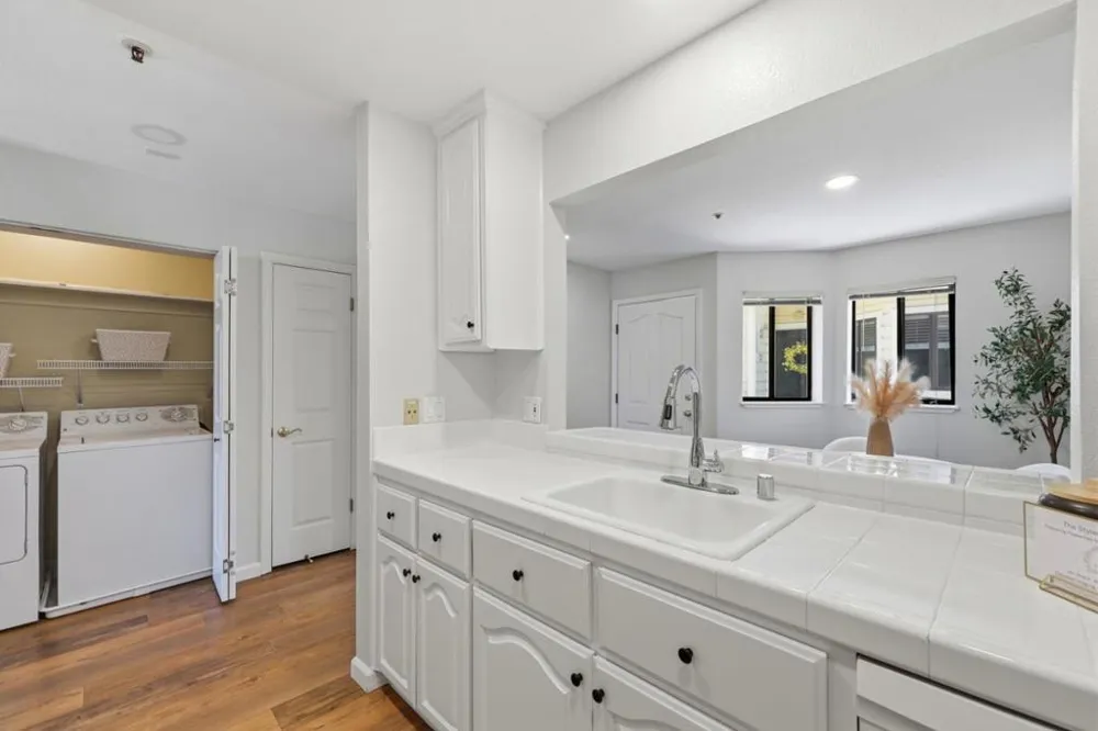 576 W Parr Avenue #21 Los Gatos, CA 95032