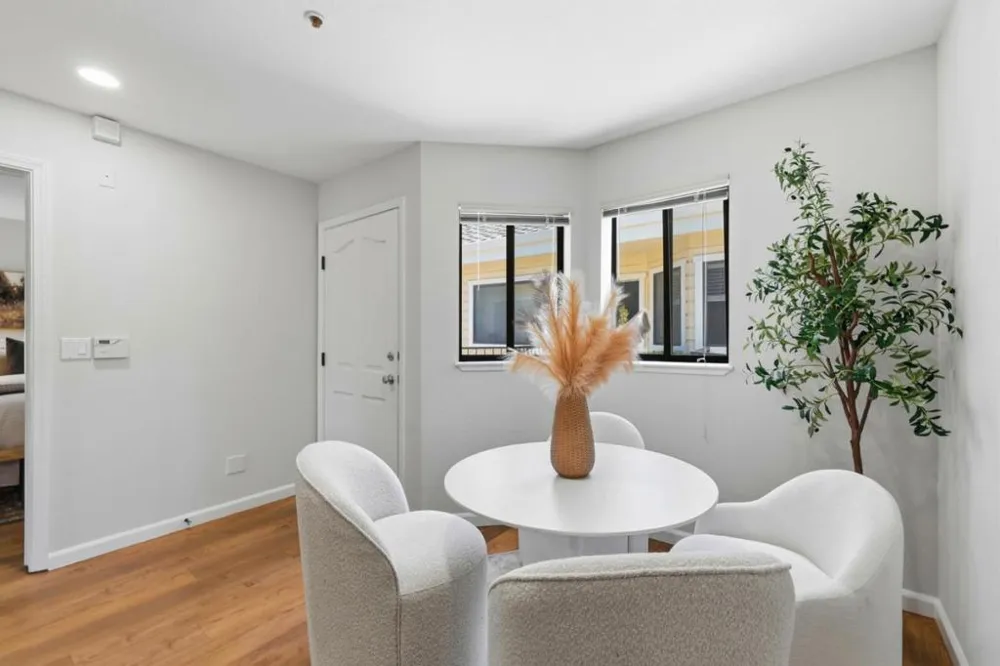 576 W Parr Avenue #21 Los Gatos, CA 95032