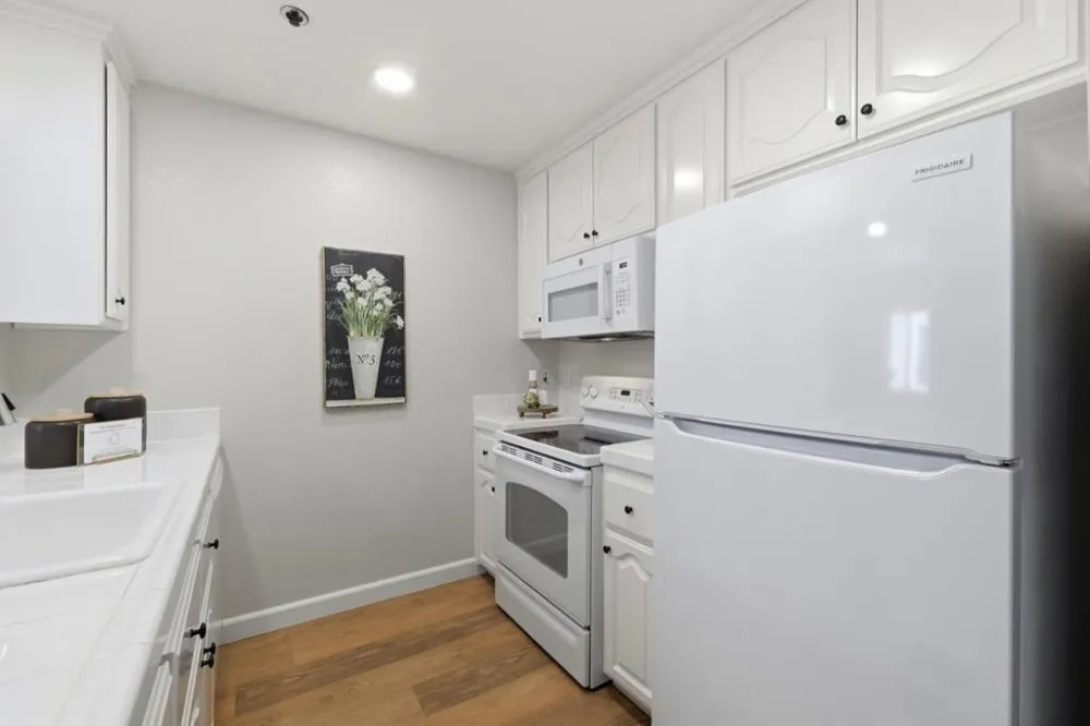 576 W Parr Avenue #21 Los Gatos, CA 95032