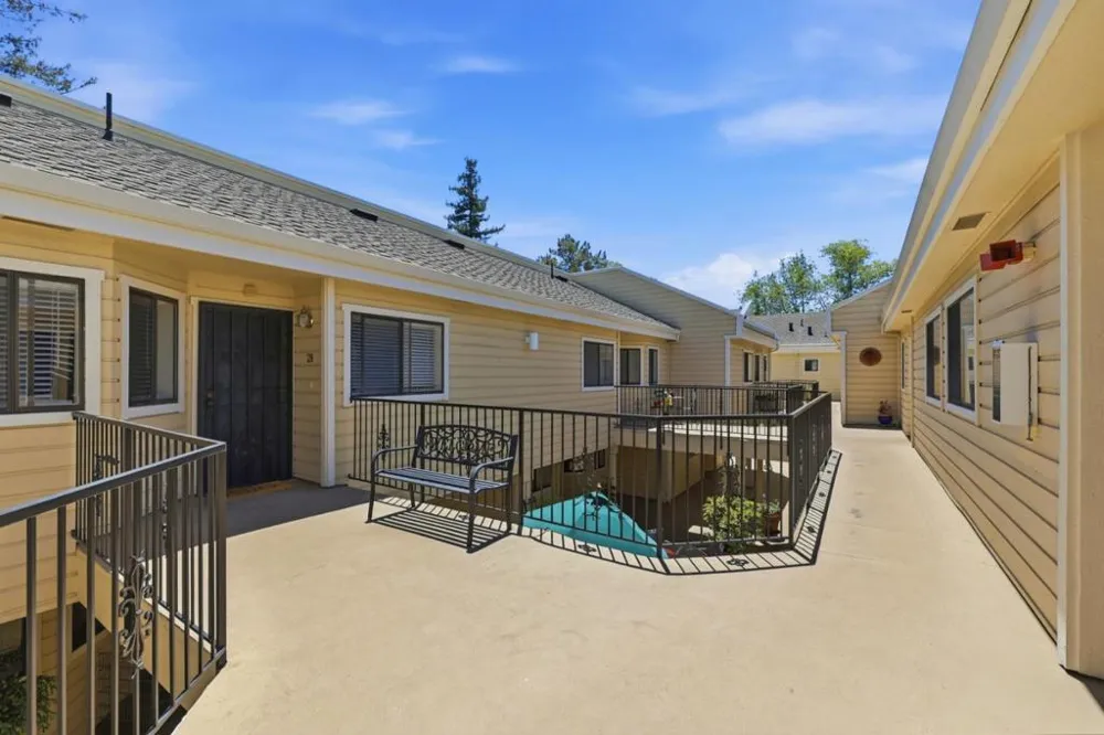 576 W Parr Avenue #21 Los Gatos, CA 95032