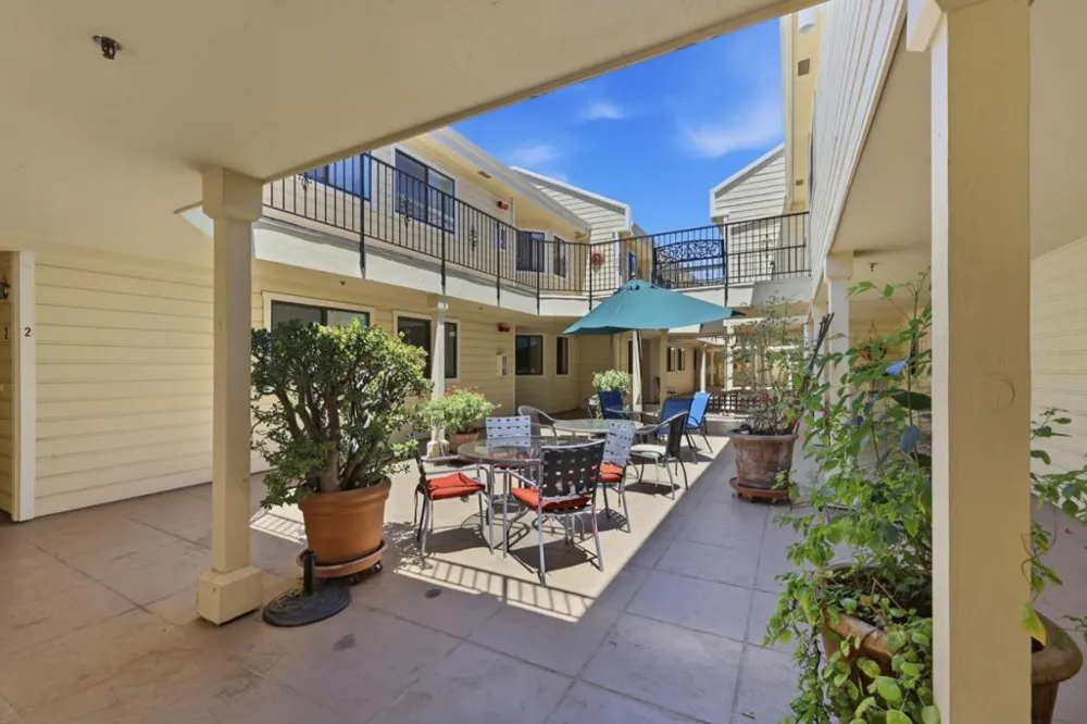 576 W Parr Avenue #21 Los Gatos, CA 95032