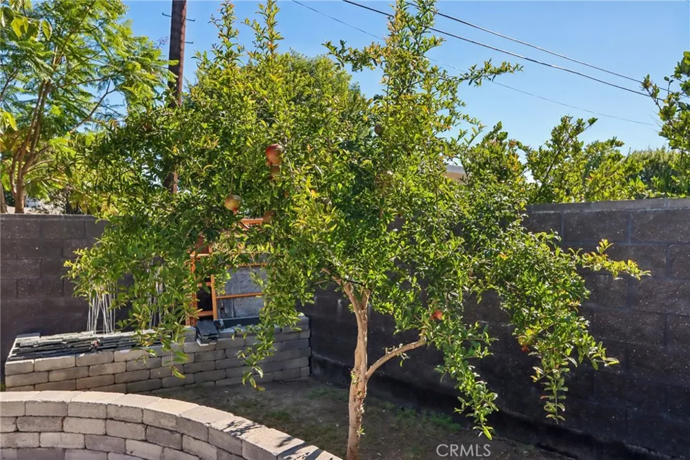 17363 Chase Street Northridge, CA 91325