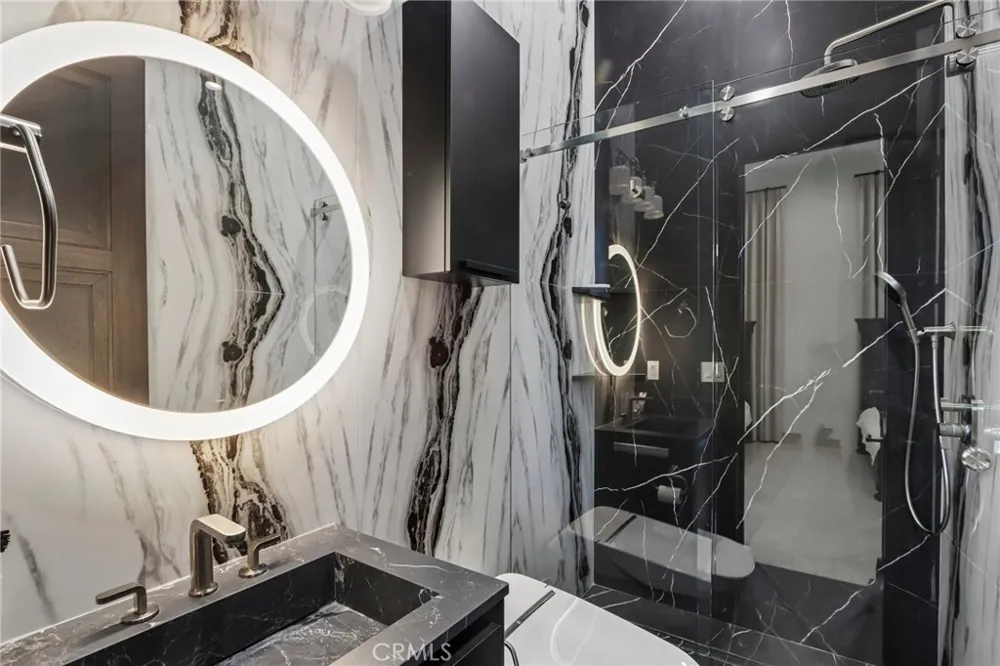 17363 Chase Street Northridge, CA 91325